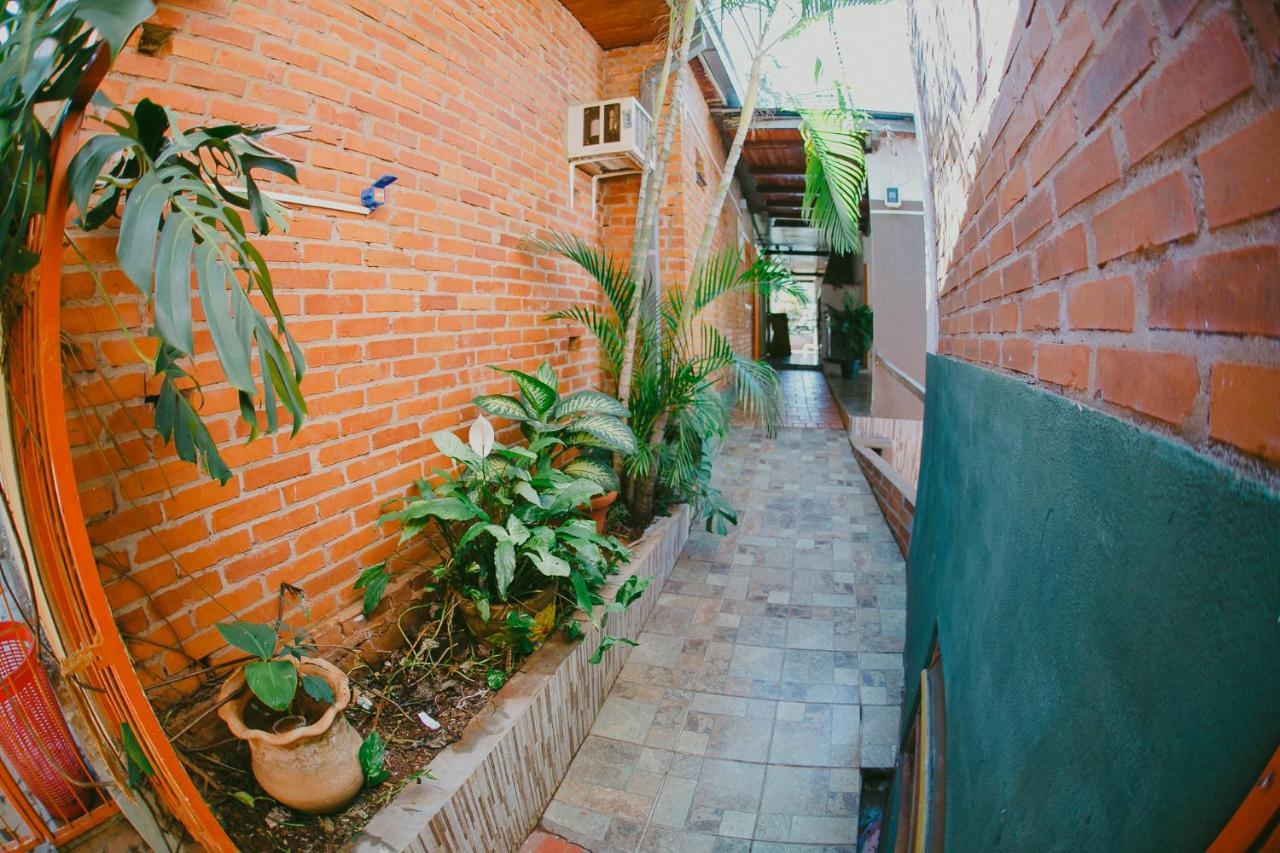 Hotel Tierra Colorada Пуэрто-Игуасу Экстерьер фото